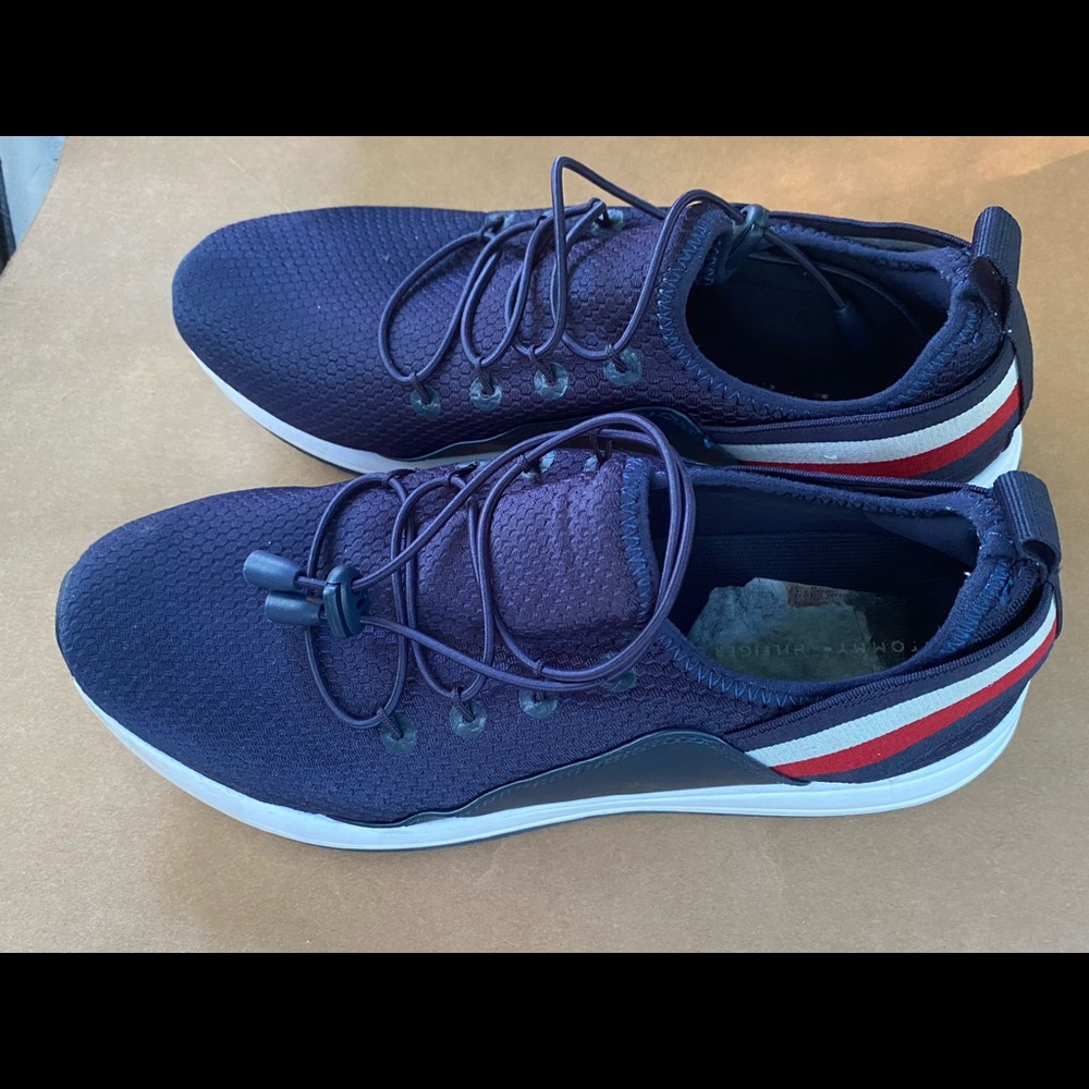 hilfiger running sneakers
